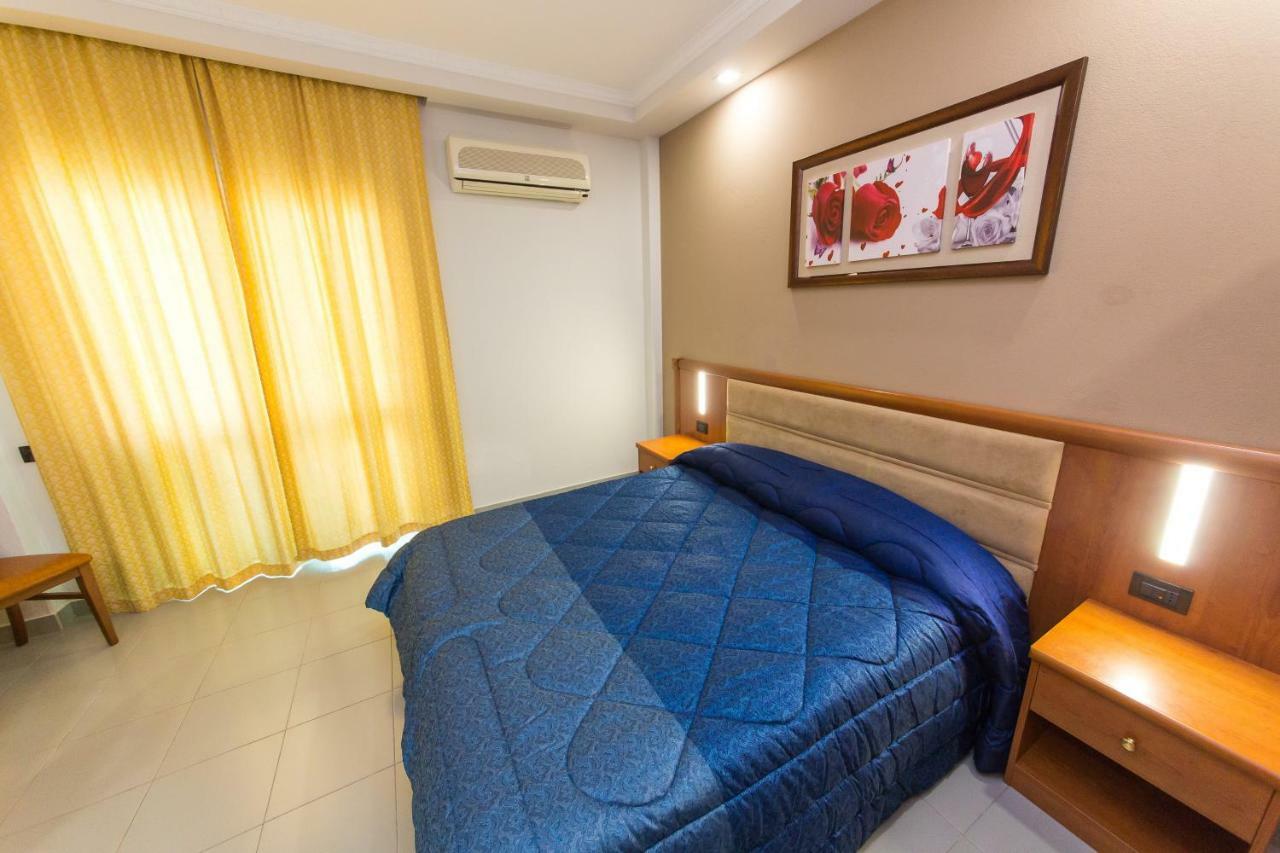 Western Star Hotel Дуррес Экстерьер фото