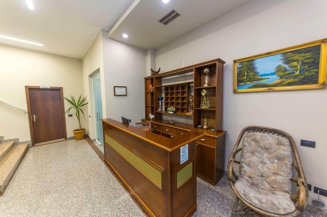 Western Star Hotel Дуррес Экстерьер фото