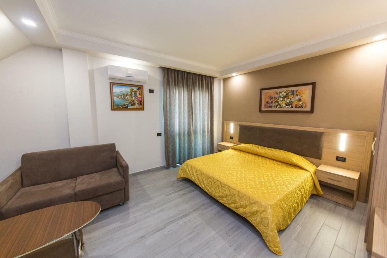 Western Star Hotel Дуррес Экстерьер фото